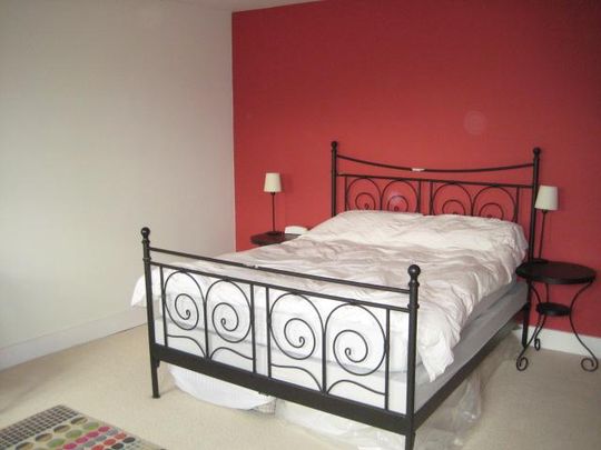 4 bedroom semi-detached house to rent - Photo 1