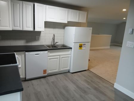 For Lease - 27 Grove Street Unit# Upper Flr, Belleville, Ontario - Photo 3