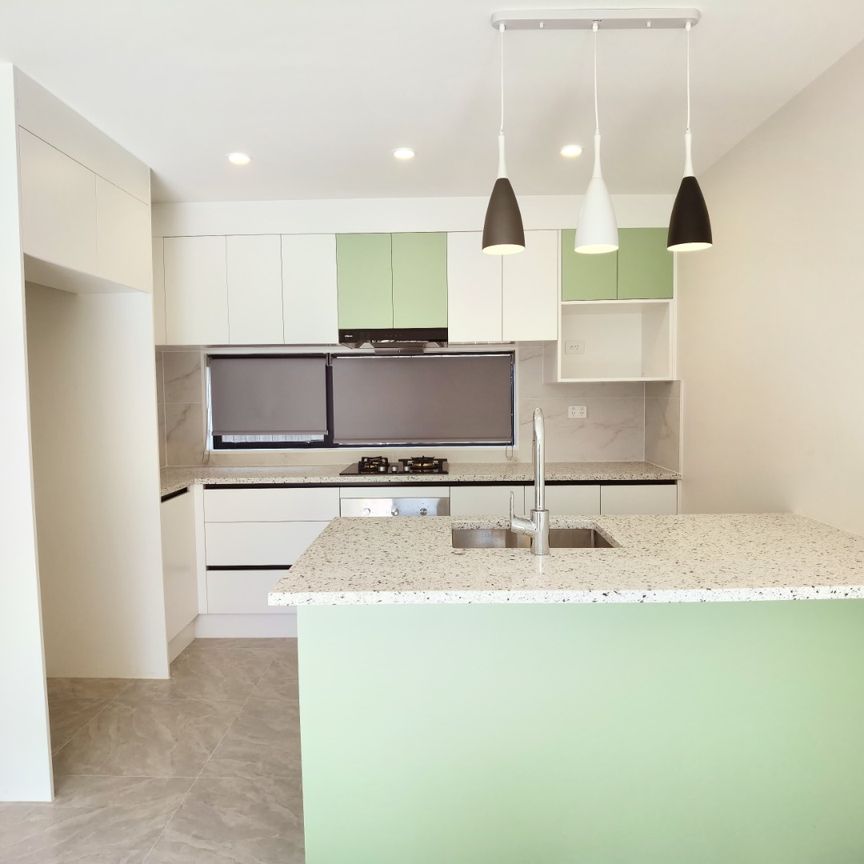 Nestled in the heart of New Lynn！！！ - Photo 1