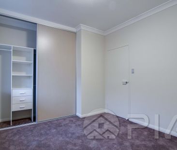 Stylish 1 bedroom Apartment with car space, walk to Norwest Metro - Photo 5