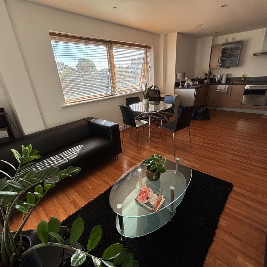 Room in a Shared Flat, John Ruskin Street, SE5 - Photo 1