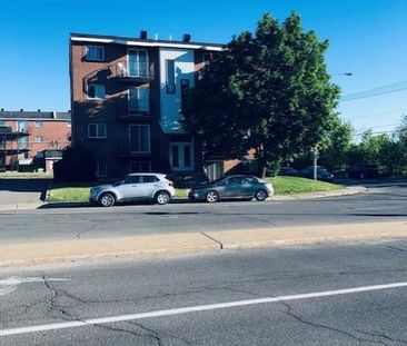 4 1/2 - Laval - 1 535 $/mois - Photo 2
