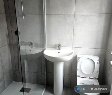3 bedroom end of terrace house to rent - Photo 6