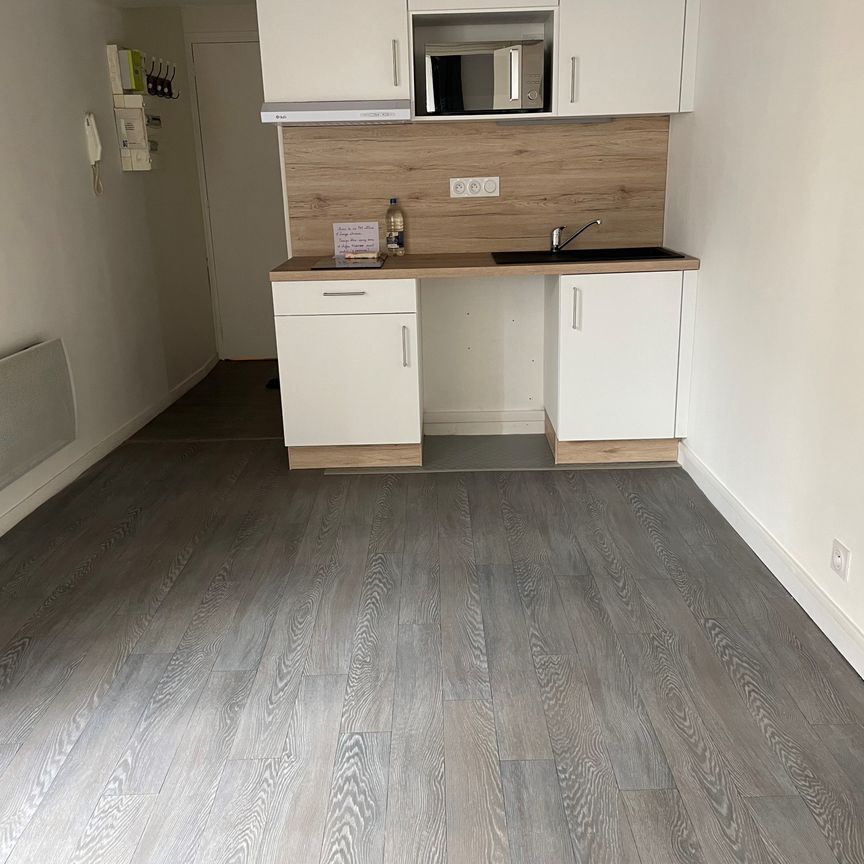 Location Appartement 1 pièce 23m² BAYEUX 14400 - Photo 1