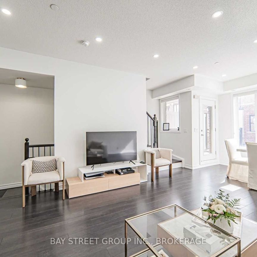 For Lease - 10 Carnation Avenue Unit# 14, Toronto, Ontario - Photo 1