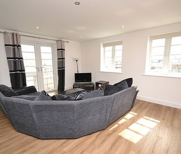 3 bed Penthouse for Rent - Photo 1