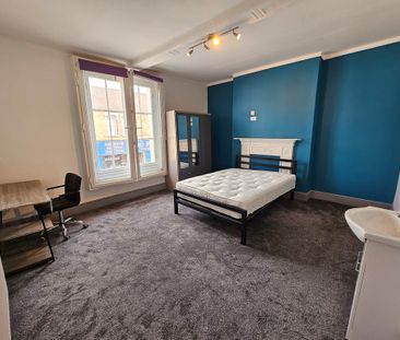 6 Bed Student Accommodation - Photo 1