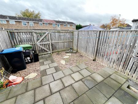 3 bedroom terraced house to rent - Photo 5