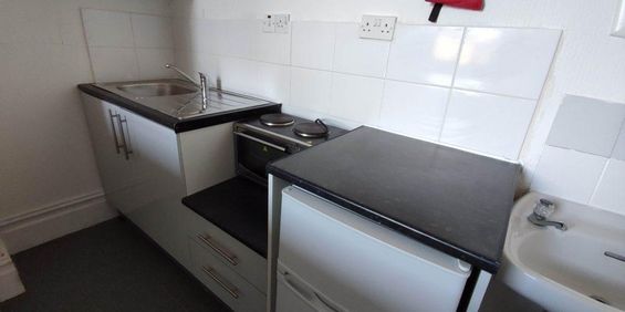 Studio to rent - Photo 3