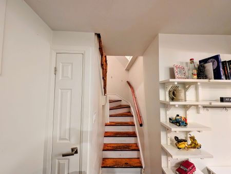 For Lease - 297 Keele Street Unit# B, Toronto, Ontario - Photo 5