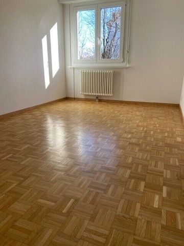 APPARTEMENT DE 5½ PIECES DANS UN QUARTIER FAMILIAL - Foto 3