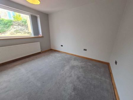 Netherton Lane, Wakefield, Netherton - Photo 3