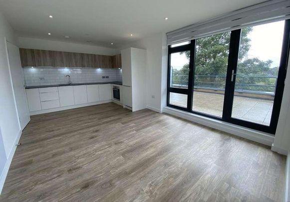 London Road, Staines-upon-thames, Surrey, TW18 - Photo 1