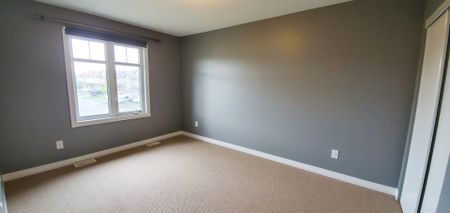 For Lease - 617 Sunburst Street, Leitrim, Ontario - Photo 4