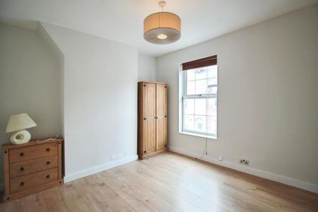 2 bedroom terraced house to rent - Photo 3