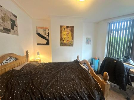 3 bedroom terraced house to rent - Photo 3