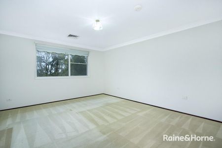 12 Lockhart Avenue, Castle Hill, NSW 2154 - Photo 3