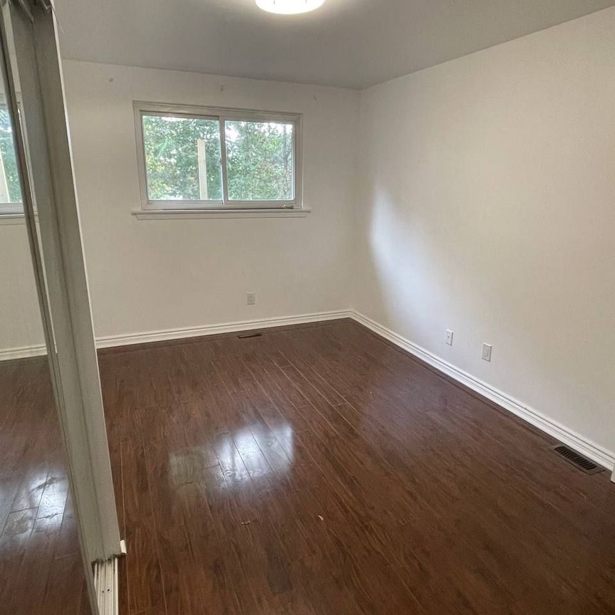 For Lease - 143 Chester Le Boulevard Unit# Unit 2, Toronto, Ontario - Photo 1