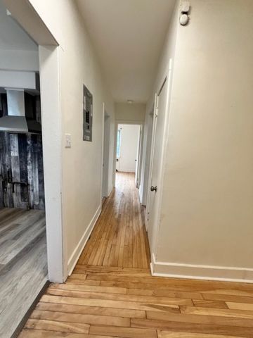 Appartement à louer - Montréal (Côte-des-Neiges/Notre-Dame-de-Grâce) (Côte-des-Neiges) Appartement à louer - Montréal (Côte-des-Neiges/Notre-Dame-de-Grâce) (Côte-des-Neiges) - Photo 4