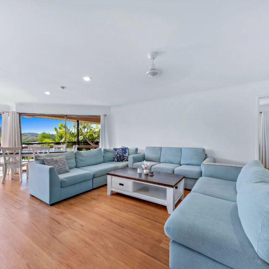 Elevated Living with Stunning Whitsunday Views - Photo 1