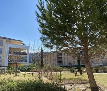 Location Appartement 2 pièces 42m² AIX EN PROVENCE 90ème - Photo 4