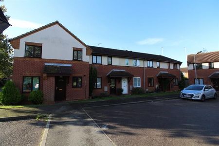 Barnsbury Gardens, Newport Pagnell, Buckinghamshire - Photo 3