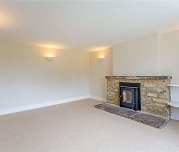 A three bedroom cottage in a rural position - Photo 1