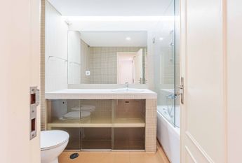 APARTAMENTO T2 NO ARNEIRO - CARCAVELOS