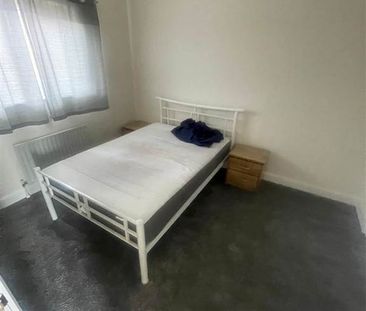 College Central, 904, 4 College Avenue, Belfast, BT1 6AA - Photo 5