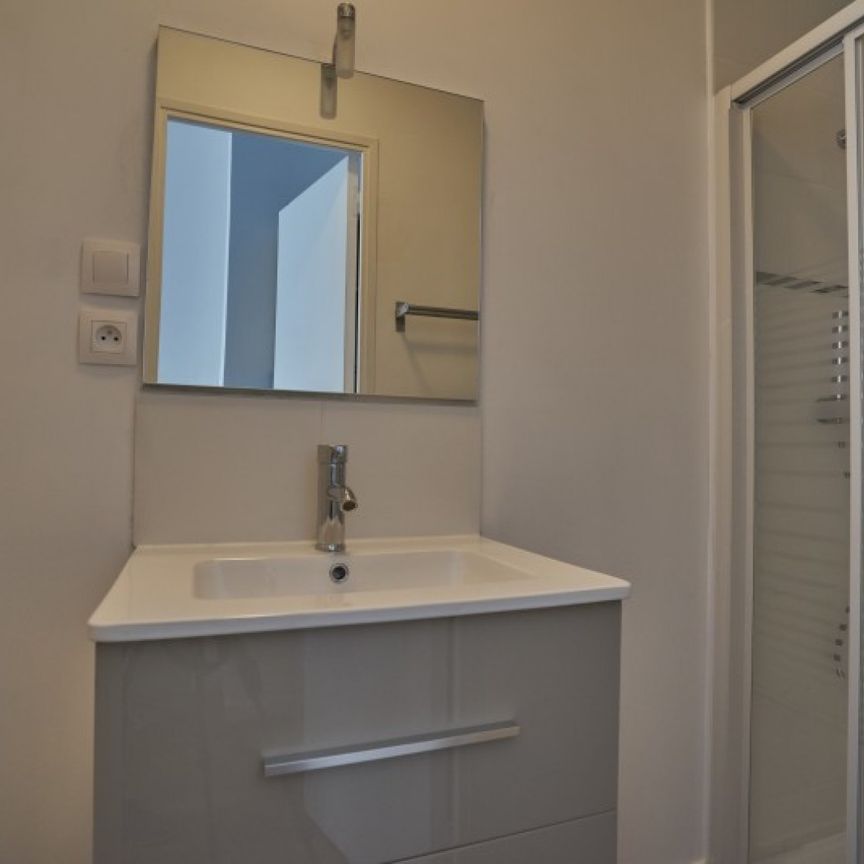 Colbert R Roommate 9 Bedrooms at Lille - Photo 2