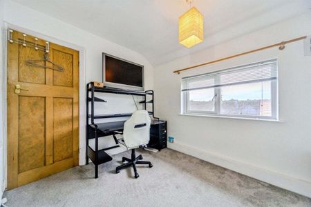 Burley Wood Crescent - Photo 2