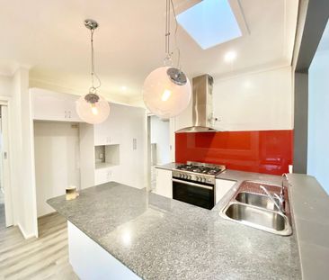 HUGE FAMILY HOME! - Photo 6