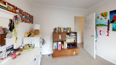 Milson - 5 bedroom - Photo 5