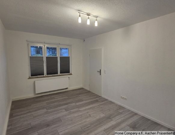 Zentrum: 1-Zi.-App. mit Einbauküche in ruhiger Lage, mit Hofbenutzung - Photo 1