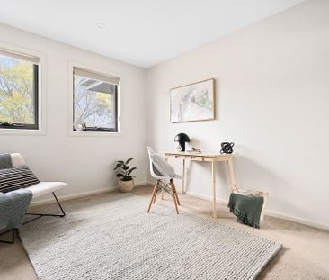 12/10 Robson Street, Garran ACT 2605 - Townhouse For Rent | Domain - Photo 5