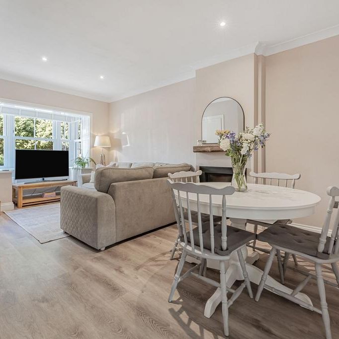 4 bedroom semi-detached house to rent - Photo 1