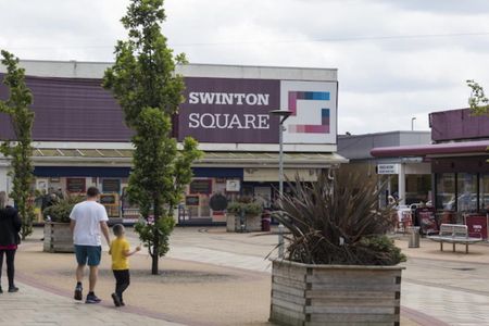 2 bedroom terraced house to rent - Photo 2