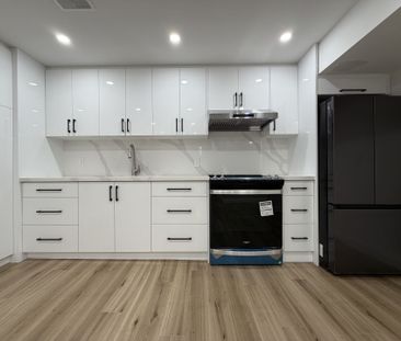 For Lease - 27 Belay Bend, East Gwillimbury, Ontario - Photo 2