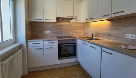 Provisionsfrei für den Mieter! 3-Zimmer-Wohnung in wunderschönem Altbau! - Photo 2