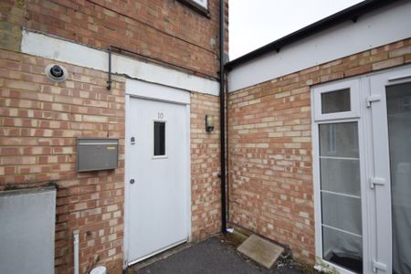 7 Bedroom House To Rent in Westbourne - £3,150 pcm Tenancy Info - Photo 3