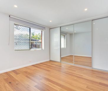 Unit 3/70 Harbord Road, Freshwater. - Photo 3