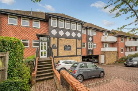 2 bedroom flat to rent - Photo 2