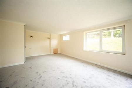 1 bedroom retirement property to rent - Photo 3
