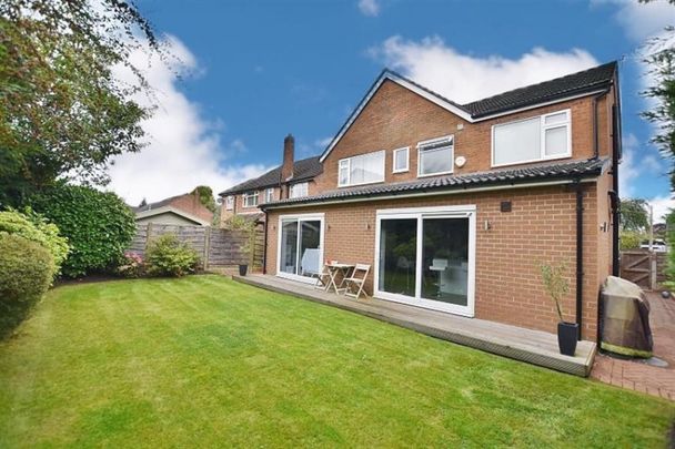 Crabtree Avenue, Hale Barns - Photo 1