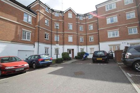 Clarinet Court, Edgware, HA8 - Photo 2