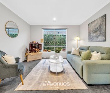 Cranbourne East - Photo 2