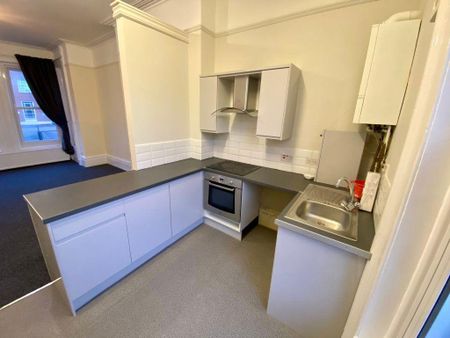 1 bedroom flat to rent - Photo 4