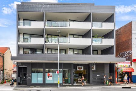 Modern and Convenient Urban Sanctuary in the Heart of Marrickville - Photo 2