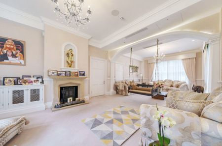 7 bedroom detached house to rent - Photo 4