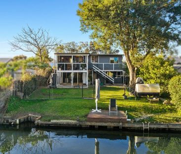 Stunning Waterfront Family Home - Photo 1